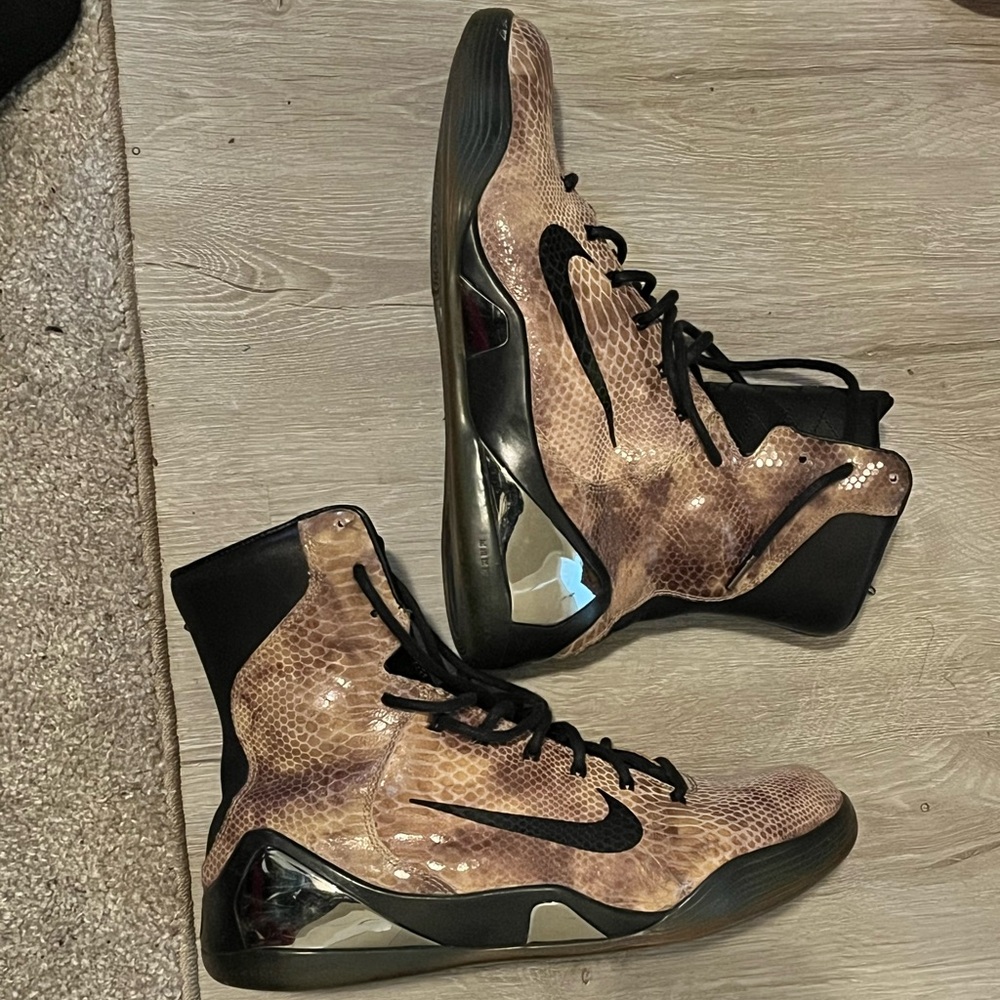 Nike Kobe 9 Elite EXT “Snakeskin” sz12